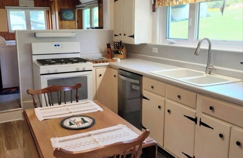 Cameron Cabin | 50 Acres of Adventure: Discover Walter’s Place”