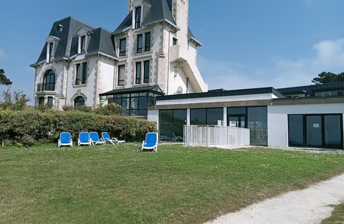 Plougasnou Apartment | 50 m from the beach, t2 apartment