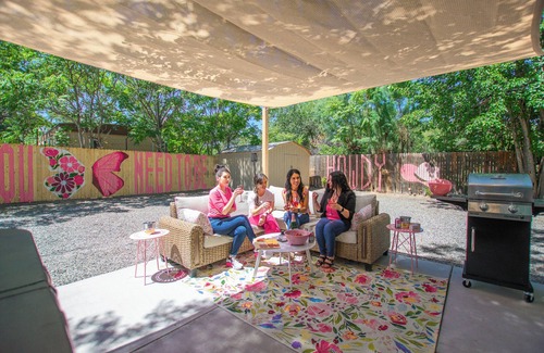 Pat Hurley House | 50 Shades of Pink+Hot Tub!