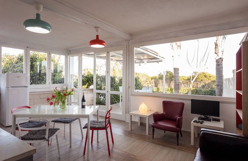 Syracuse Cottage | 50 Sqm Flat With Private Pool + Internet WiFi