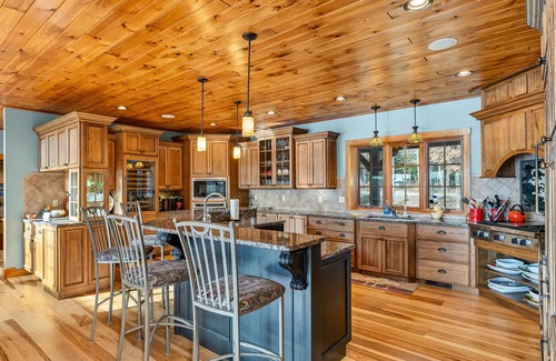 Moultonborough House | 5000 Square Foot Winnipesaukee Luxury Home For 14 With 455 Feet of Waterfront