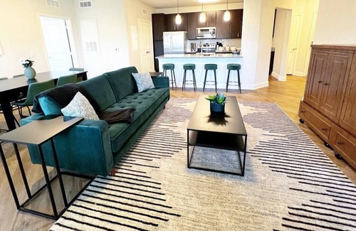 Daytona Beach Apartment | 500East-EmeraldGreen