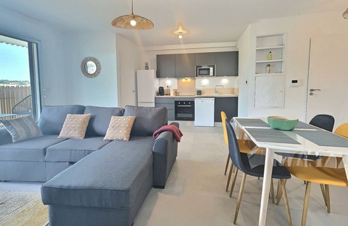 Serignan Apartment | 500m from the sea: Modern apartment for 6 people (ref 390660)