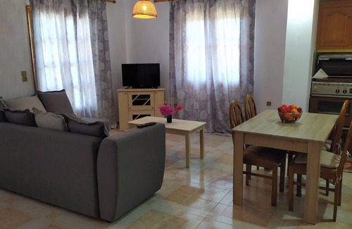 Sitia House | 500m from the sea, with a nice view, bing yard Admire the sunrise.