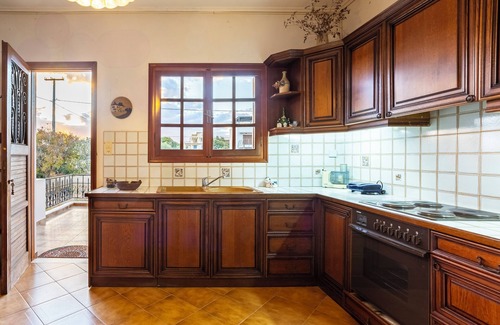 Spata-Artemida Villa | 50m by the Sea offers a spacious holiday villa, ensuring comfort for all guests.