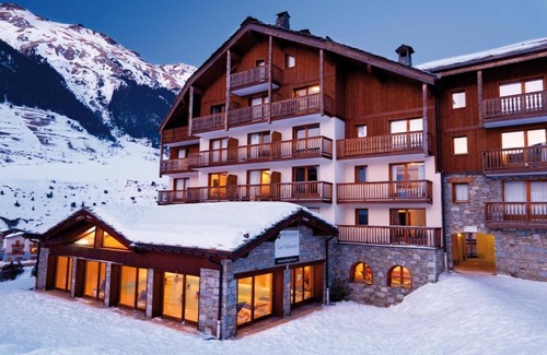 Val Cenis Apartment | 50m from ski slopes, fitness, swimming pool, balcony, tv, 30m², Val Cenis