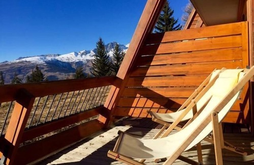 Arc-1600 Apartment | 50m from ski slopes, 3rd floor, view valley, balcony, tv, ski locker, 35m², Les Arcs