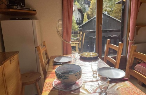 Risoul Apartment | 50m from ski slopes, 4th floor, balcony, tv, ski locker, 26m², Risoul