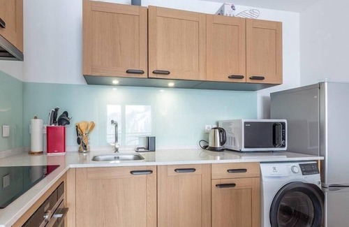 Plagne Centre Apartment | 50m from ski slopes, 5th floor, view mountain, balcony, parking, tv, ski locker, 55m², La Plagne