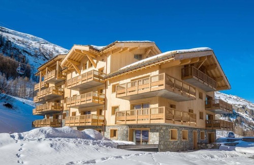 Les Boisses Apartment | 50m from ski slopes, 5th floor, fitness, swimming pool, sauna, hammam, balcony, tv, ski locker, 78m²