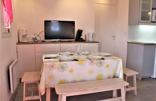 Risoul Apartment | 50m from ski slopes, 6th floor, balcony, tv, ski locker, 28m², Risoul