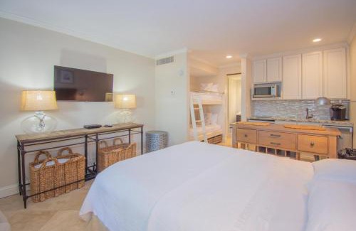 Saint Helena Island House | 511 Sunsuite - Charming Studio, Sleeps 4! Resort Access Included!
