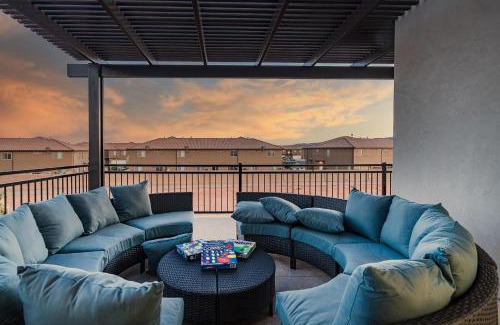 Santa Clara House | 52| Aloha Poolhouse at Ocotillo Springs Resort with Pool