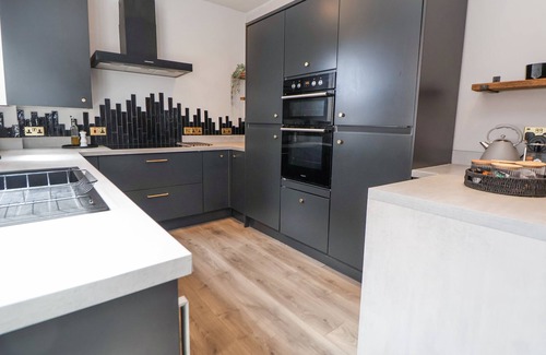 Nantwich Cottage | 52 BARONY ROAD, pet friendly, with a garden in Nantwich
