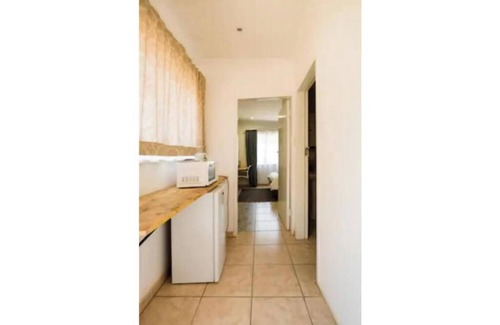 Sunnyside Apartment | 54 Brecher Deluxe Double or Twin Room
