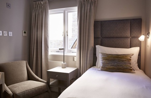 South Kensington Hotel | 54 Queens Gate Hotel