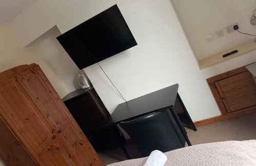 St. Thomas House | 54 - Room 1 - City views