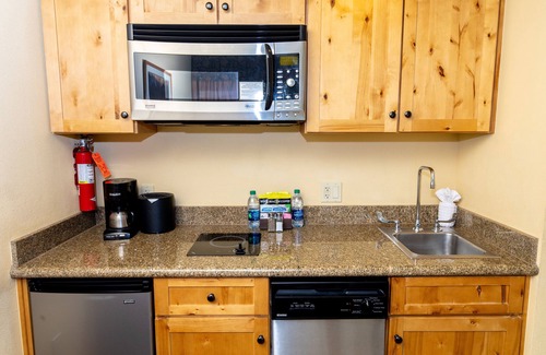 Crested Butte House | 555 Mt. Crested Butte Grand Lodge Condo with views