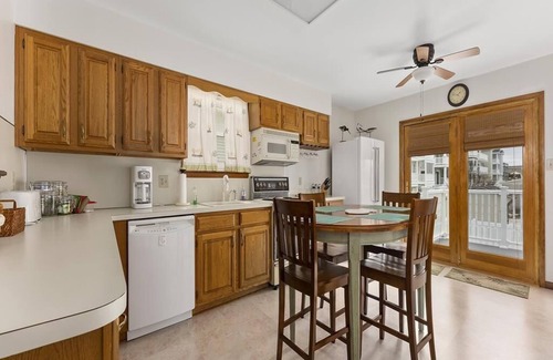 Sea Isle City Condo | 5704 Landis Avenue, Unit:South