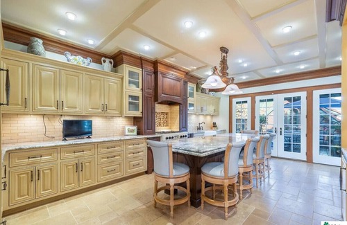 Bemis Park House | 599) Downtown | 5 bedrooms | Fenced Yard