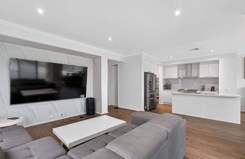 Nangkita House | 5B Blanche Parade, Hindmarsh Island