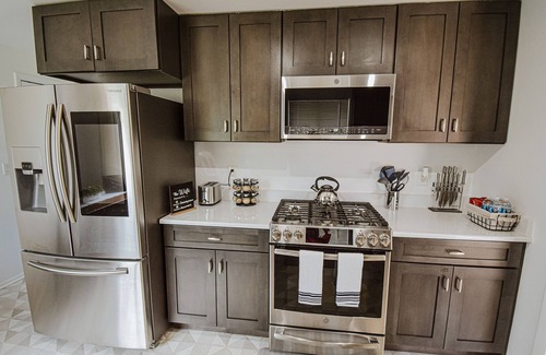 Littleton House | 5BD Cozy, SouthGlenn Gem, Yard, Games, Shops, close to Downtown Littleton&Denver