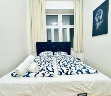 Liesing Apartment | 5BR Apartment Near Atzgersdorf Park, 11Min Walk