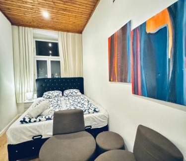 Liesing Apartment | 5BR Apartment Near Atzgersdorf Park, 11Min Walk