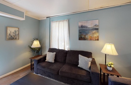 Woodstock House | 5BR Combo Stay | Hot Tub, Grill, Extended Stays