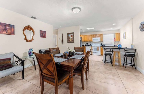 Highland Garden House | 5BR Family Oasis w/Pool, Near Beach & Downtown