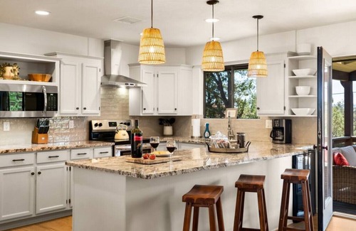 West Sedona House | 5BR/Heated Pool/Hot Tub/Fire Pit/View/Yoga/Pets OK