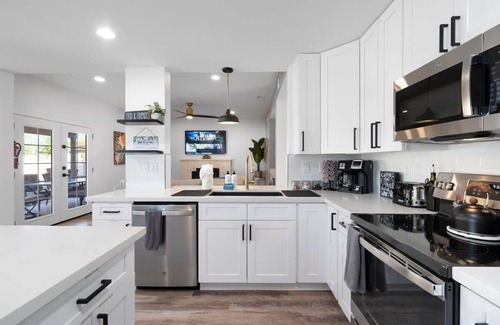 Chandler House | 5BR|Heated Pool|Pickleball| Ping Pong & Pool Table