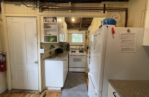 Truro Cottage | 5BR historic cottage on Pamet & Cape Cod Bay. Kayak heaven. WIFI. Washer/dryer.