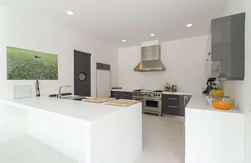 Westhampton Villa | “5BR Modern Zen Estate Pool, Hot Tub, Steam Room, Near Beaches”