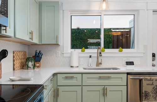 Midtown Ocean City House | 5BR OceanView O/D Space/Movies, Pool, Bikes, Gear