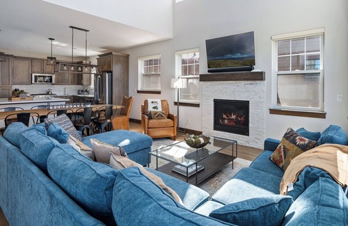 Rendezvous House | 5BR retreat w/decks, hot tub & EV charger