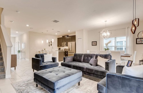 Davenport House | 5BR Villa Bliss: Private Pool - Sleeps 14 - 412