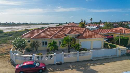 Esmeralda Villa | 5BR Villa Vista with Exclusive Pool by Bocobay