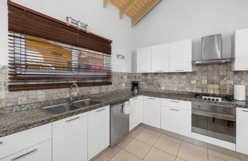 Esmeralda Villa | 5BR Villa Vista with Exclusive Pool by Bocobay