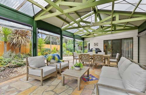 Surf Coast House | 5min walk to the Beach 5BR Home with Indoor Heated Pool