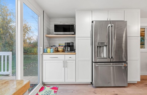 Highline Other | 5RM Seattle house w/hot tub , 12 minutes to stadiums