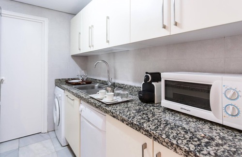 El Arenal Apartment | 5th floor apartment with parking opposite the Cathedral