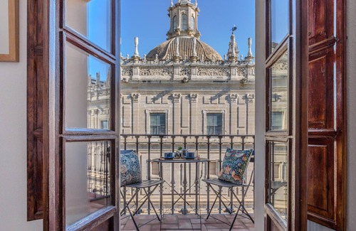 El Arenal Apartment | 5th floor apartment with parking opposite the Cathedral