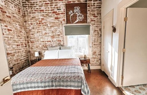 Santa Rita Park House | 5THAV928 · Jaw dropping historic bungalow