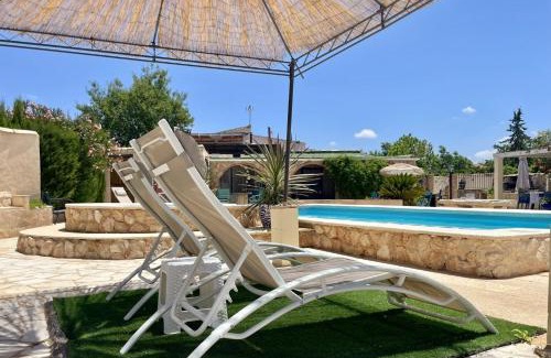 Ubeda House | 6 Bed House Sleeps 12 - Pool Hot Tub Fireplace