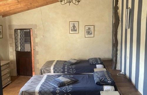 Ubeda House | 6 Bed House Sleeps 12 - Pool Hot Tub Fireplace