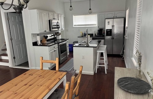 New Center Detroit House | 6 Bedroom/4.5 Bath/Across from Motown Museum