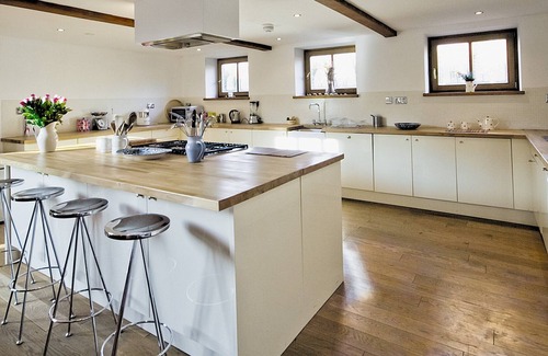King's Lynn Cottage | 6 bedroom accommodation in Tilney All Saints, near Kings Lynn