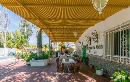 Lucena House | 6 Bedroom Amazing Home In Lucena