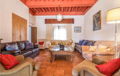 Tocon House | 6 Bedroom Beautiful Home In Tocon